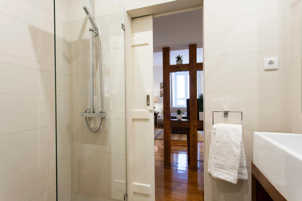 Charming Apartment In Alfama Lisbon Bilik gambar