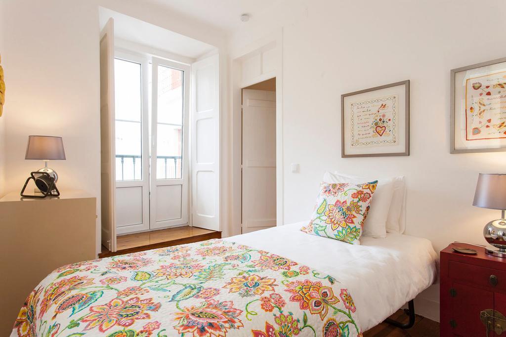 Charming Apartment In Alfama Lisbon Bilik gambar